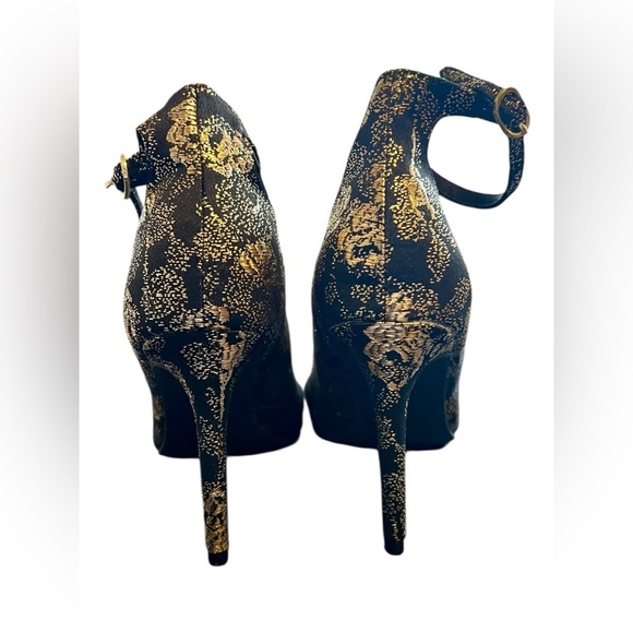 🟣Christian Siriano for Payless – Black & Gold Ankle Strap Heels – Size 6.5 - Picture 4 of 7